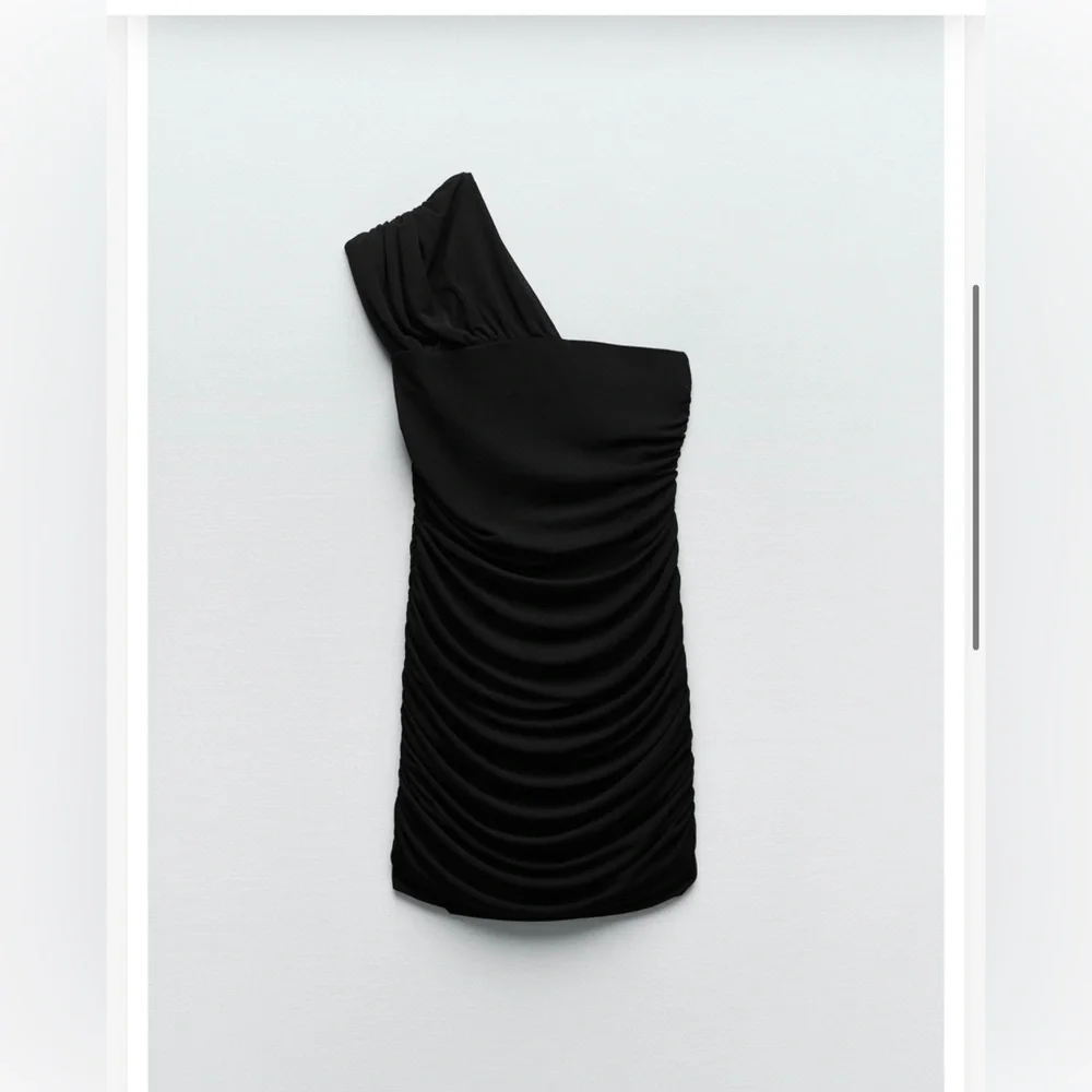 ASYMMETRICAL DRESS WITH RUCHING - Picture 2 of 4